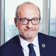 Portrait de Rémy Rioux.