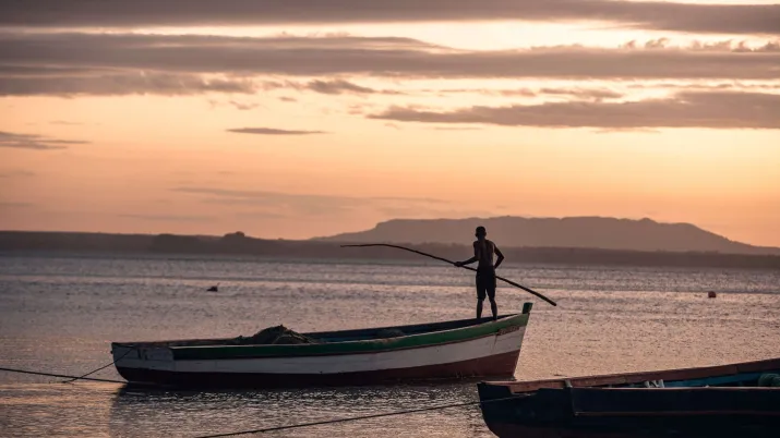 Homme sur un bateau (c) Francisco Falihery - AFD