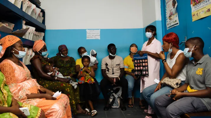 Salle d'attente d'un hôpital en Côte d'Ivoire