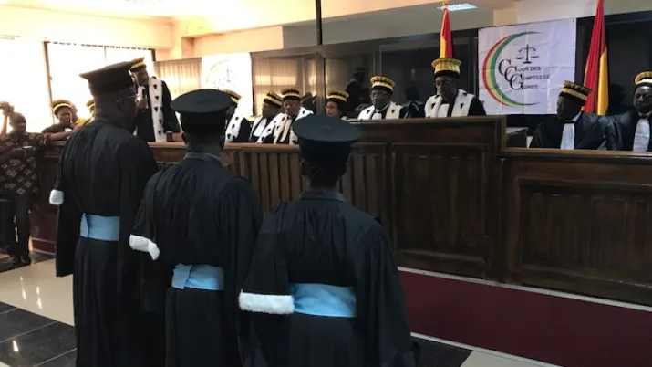 Lors de la prestation de serment à la Cour des comptes de Guinée, le 21 avril 2017.