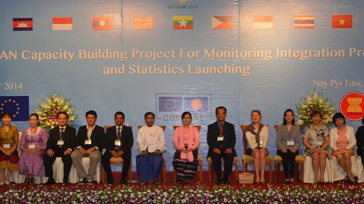 Conférence de lancement du contrat EU-ASEAN COMPASS à Nay Pyi Taw, Birmanie, le 14 octobre 2014.