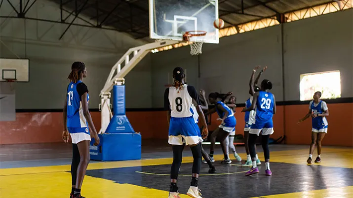 Joueuses de basketball ©Tala Niang / AFD