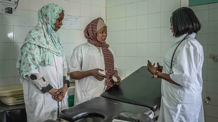 Sages-femmes dans un centre de santé ©Pablo Tosco