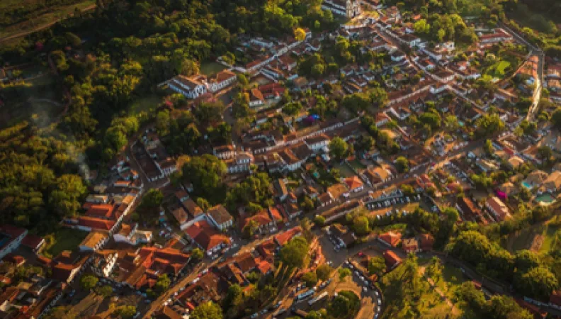 Vue drone de maisons.