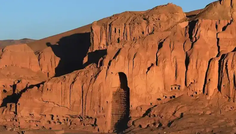 Restes des Bouddhas de Bamiyan