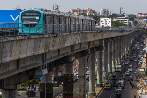 Répartition des espaces en villes entre métro et voitures